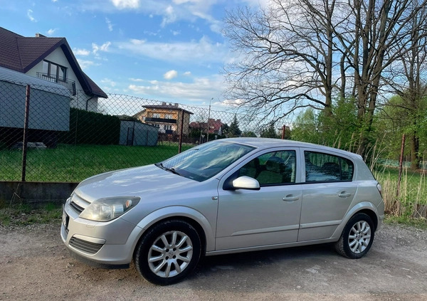 Opel Astra cena 8200 przebieg: 244000, rok produkcji 2004 z Skała małe 7